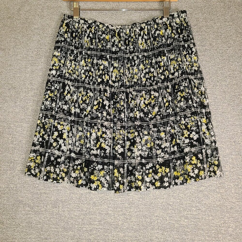 ELLE Pleated Swing Mini Skirt Black and Yellow Floral Size M